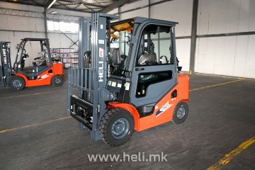 HELI 2500 kg CPQYD25 Plin-Benzin Viluskar 4.7 m - HMK041